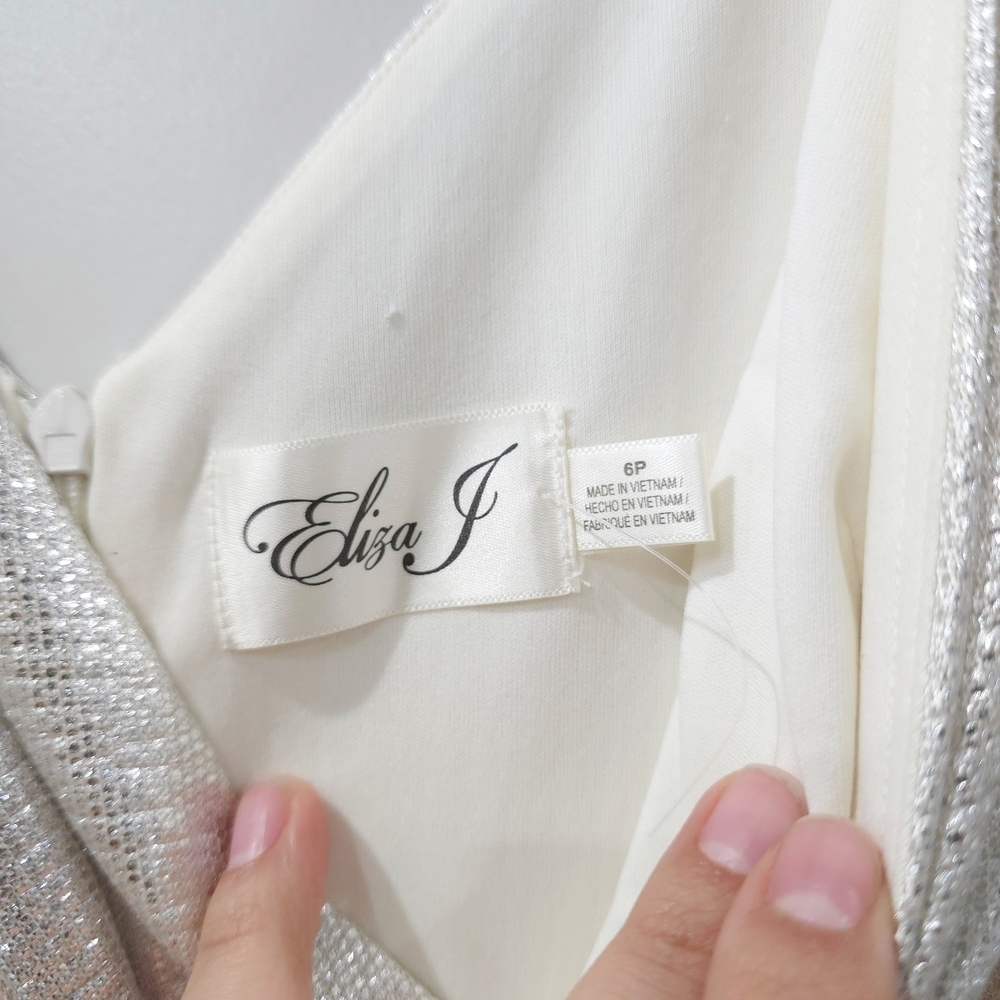 ELIZA J Ivory Shimmer Draped Maxi Dress with Ruffle Slit – Glam Occasion 6P - Picture 10 of 14